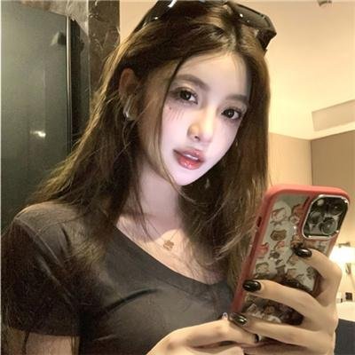踮起脚尖靠近你